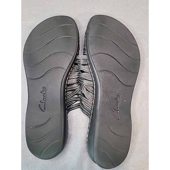 Clarks Sandals Black Leather Triple Strap Women’s 9 Luxe Comfort Coastal Resort - Picture 8 of 10